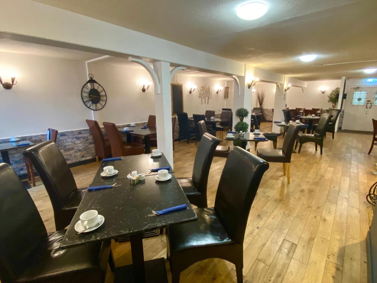 The County Hotel - Self Check-In, Ultra Fast Wi-Fi, Free Parking, Central Location Селкърк Екстериор снимка
