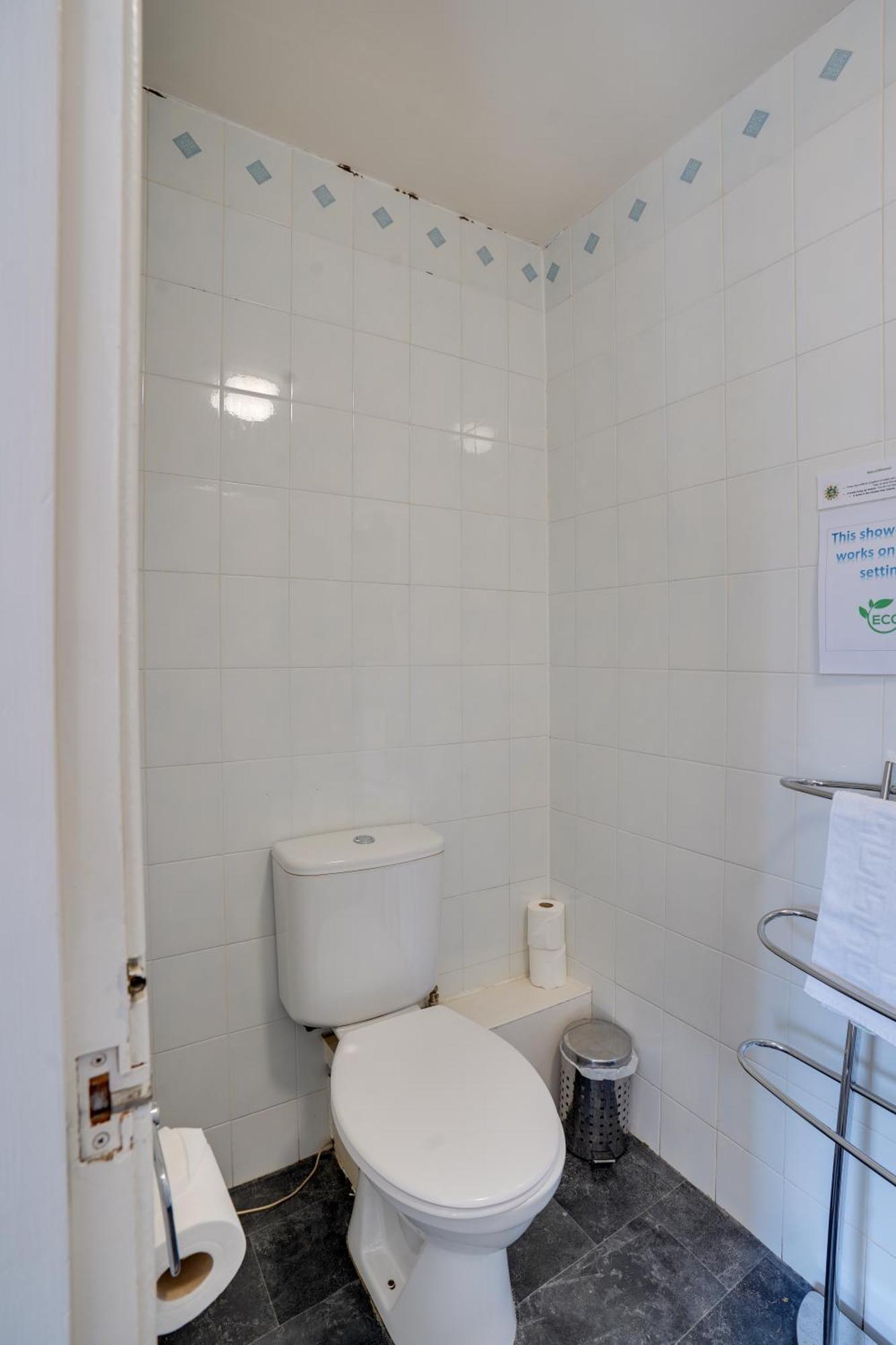 The County Hotel - Self Check-In, Ultra Fast Wi-Fi, Free Parking, Central Location Селкърк Екстериор снимка